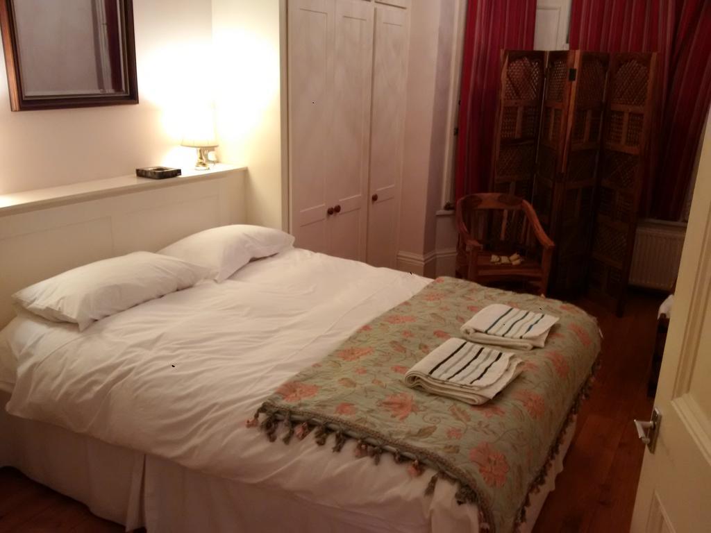 דירות לונדון Luxury Holland Park, Sleeps 2, Free S'Fast Wifi מראה חיצוני תמונה